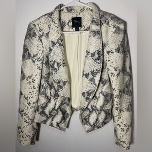 Thalia Sodi Monochrome Snake Print Blazer